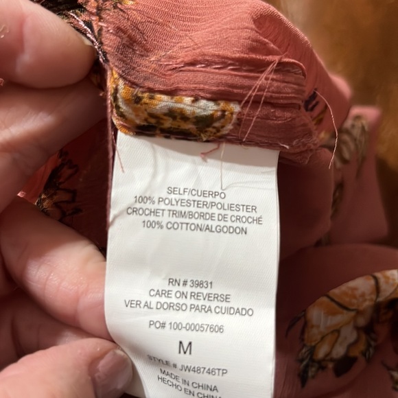 Gorgeous Rose Colored Cover Up🌷Excellent Condition SOLD - Picture 5 of 5